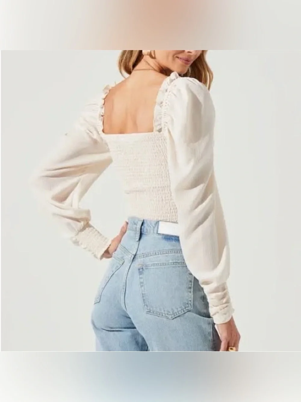 NWT. ASTR the Label. Puff Sleeve Square Neck Top. Cream. Size Medium.
